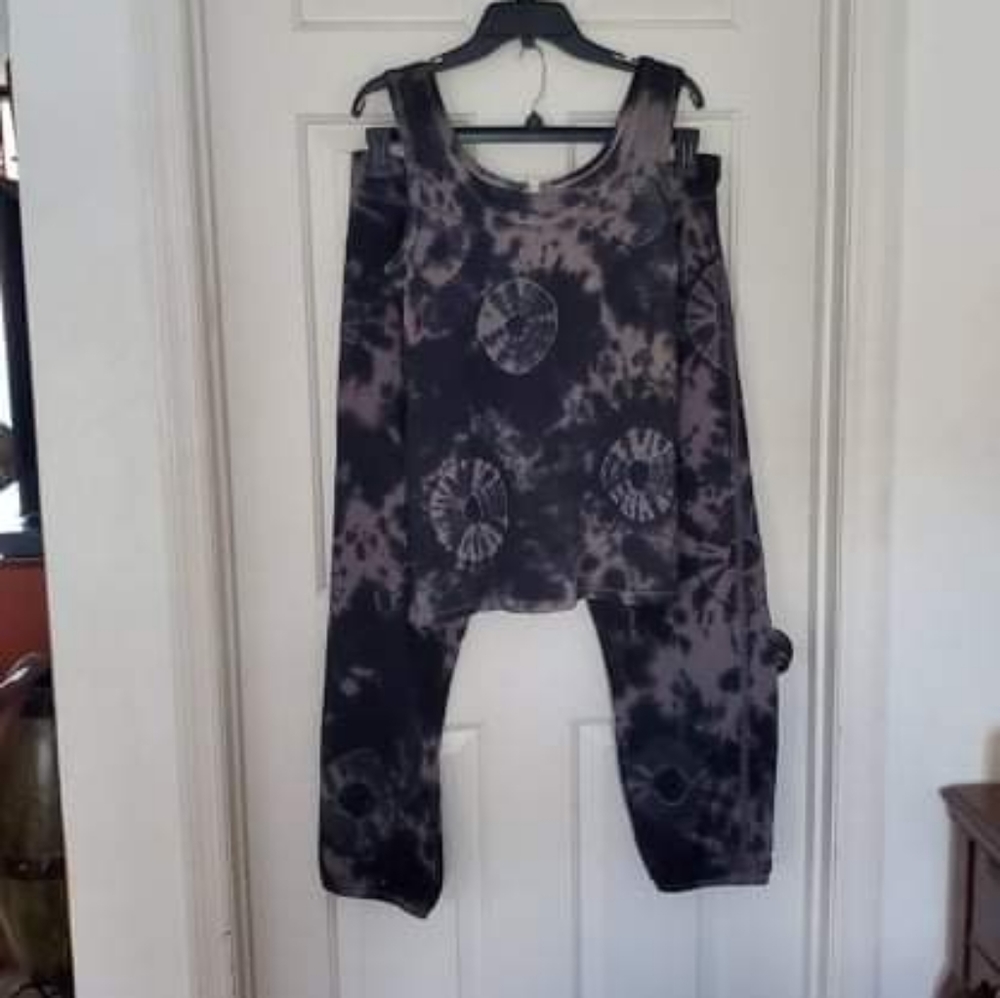 Johnny was set top L pants xl